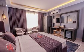 Ruby Hotel